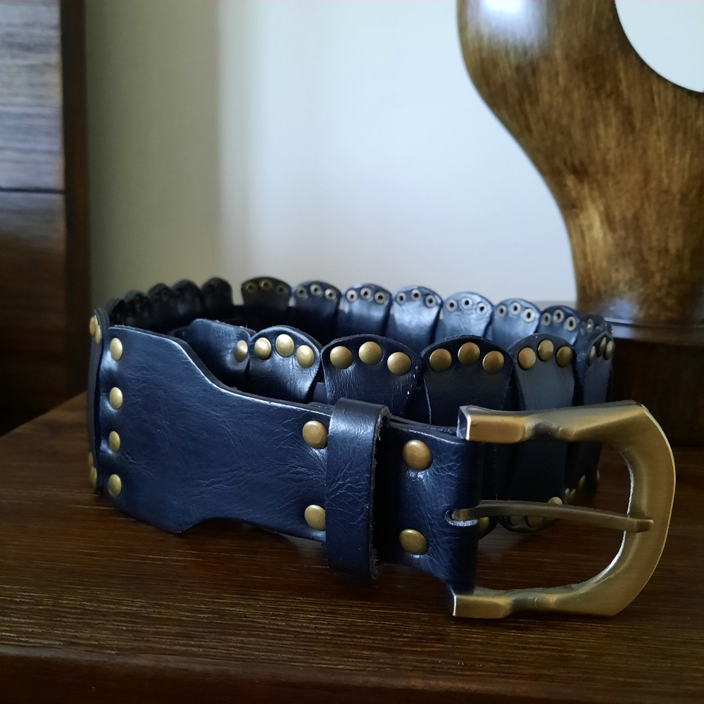 Axara Paris Nail Belt - Picture 1 of 8